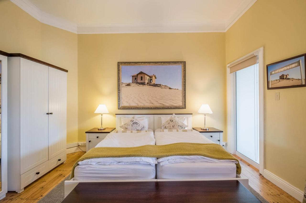 Alte Villa Boutique Hotel Luderitz Bagian luar foto