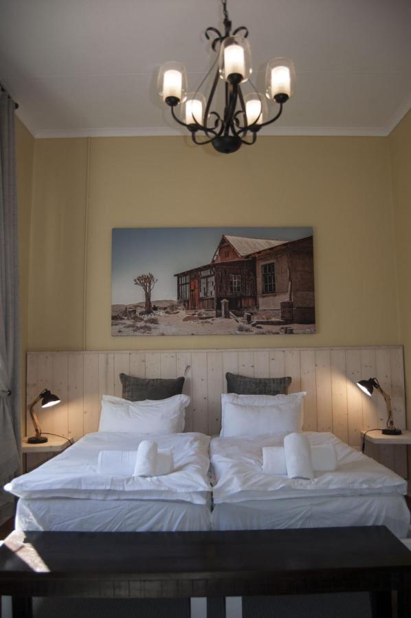 Alte Villa Boutique Hotel Luderitz Bagian luar foto