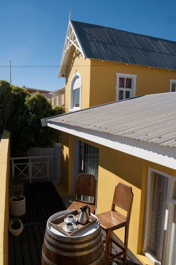 Alte Villa Boutique Hotel Luderitz Bagian luar foto
